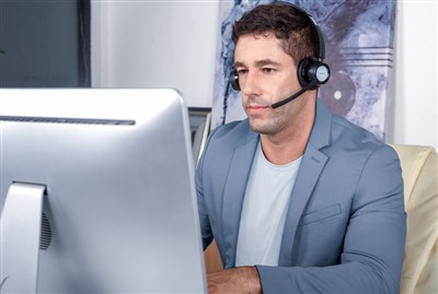 Ein Arbeitstag mit dem neuen kabellosen Office-Headset Bee BH58